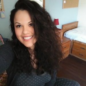 Meet your Posher, Camelia